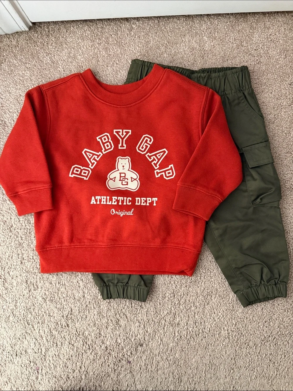 GAP Red Sweatshirt with Olive Cargo Joggers - Kids